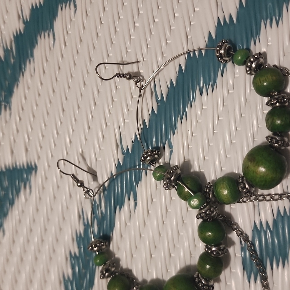 Hoop earrings - Picture 2 of 4